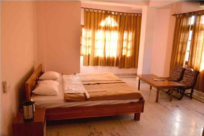 Imagen de los interiores del Hotel Atul Regency. Foto 19