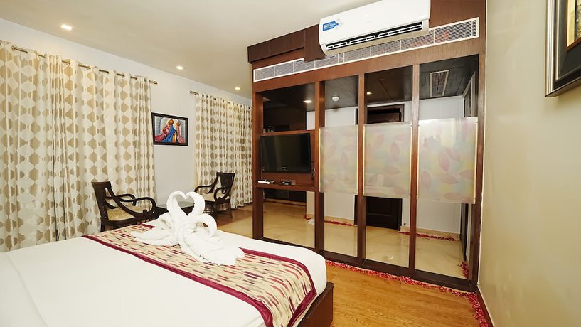 Imagen de la habitación del Hotel Atulyaa Taj. Foto 6