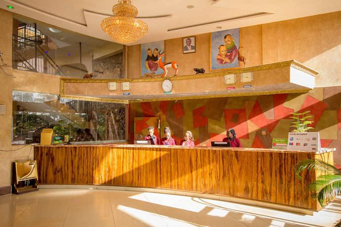 Imagen de los interiores del Hotel Aturukan. Foto 19