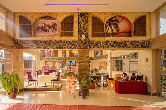 Imagen de los interiores del Hotel Aturukan. Foto 20