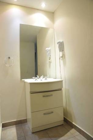 Imagen de la habitación del Hotel Atyla Soho Village. Foto 34