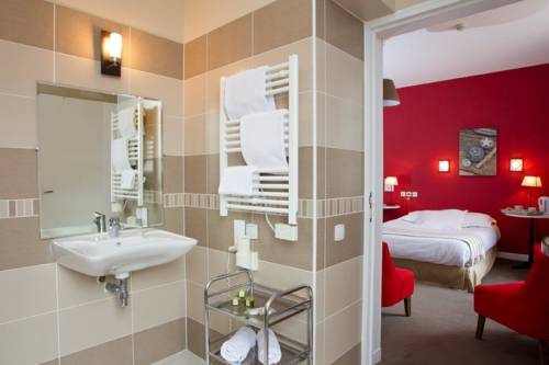 Imagen de la habitación del Hotel Au Bellevue. Foto 2