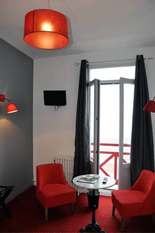 Imagen de la habitación del Hotel Au Bellevue. Foto 3
