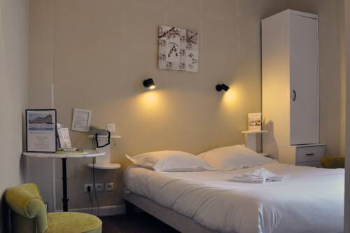 Imagen de la habitación del Hotel Au Bellevue. Foto 8