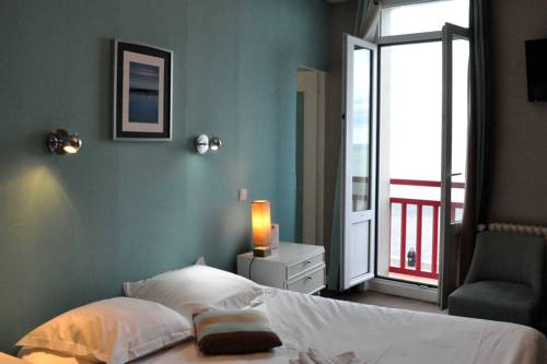 Imagen de la habitación del Hotel Au Bellevue. Foto 9