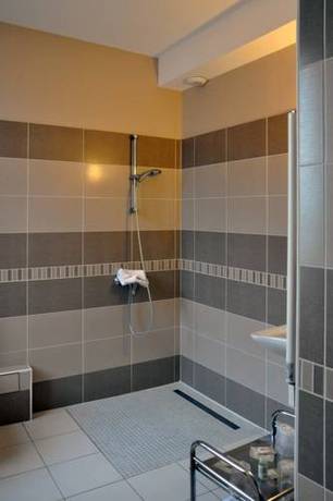 Imagen de la habitación del Hotel Au Bellevue. Foto 10