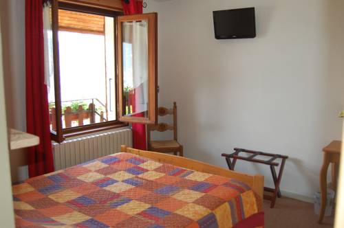 Imagen de la habitación del Hotel Au Bon Logis. Foto 7