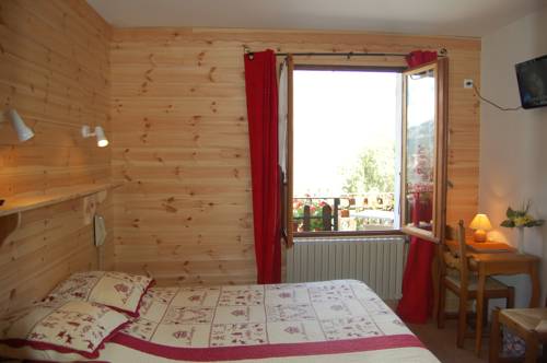 Imagen de la habitación del Hotel Au Bon Logis. Foto 12