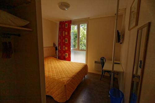 Imagen de la habitación del Hotel Au Bon Sejour. Foto 4