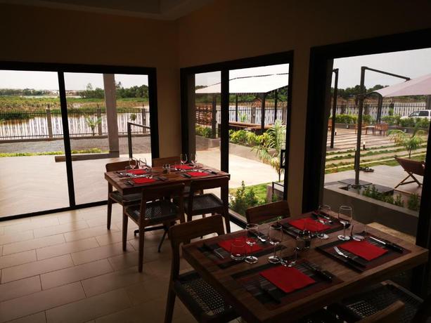 Imagen general del Hotel Au Bord De L'Eau. Foto 4