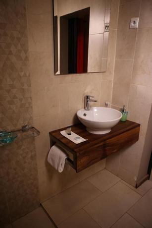 Imagen general del Hotel Au Bord De L'Eau. Foto 11