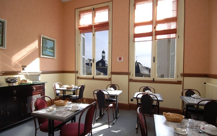 Imagen del bar/restaurante del Hotel Au Chapon Fin. Foto 3