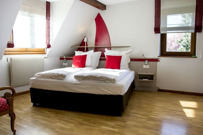 Imagen de la habitación del Hotel Au Chasseur. Foto 16