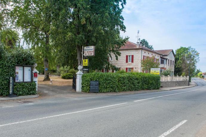 Imagen de los exteriores del Hotel Au Colombier Du Touron. Foto 7