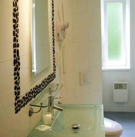 Imagen de la habitación del Hotel Au Cygne. Foto 9