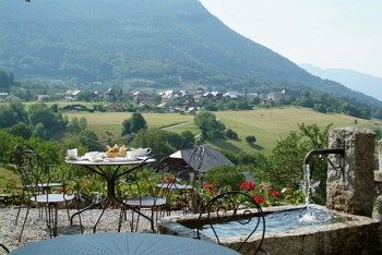 Imagen de los exteriores del Hotel Au Gay S&eacute;jour. Foto 6