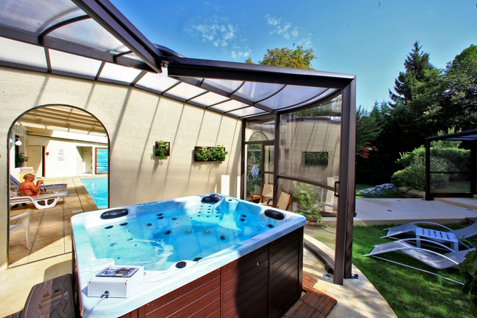 Imagen de los exteriores del Hotel Au Grand De Sarlat. Foto 4