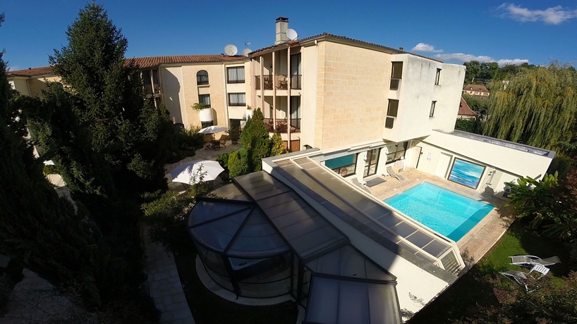 Imagen de la piscina del Hotel Au Grand De Sarlat. Foto 10