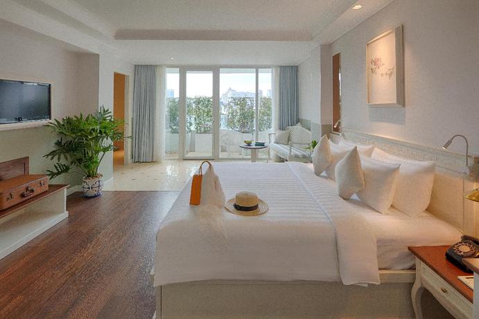 Imagen de la habitación del Hotel Au Lac Charner. Foto 12