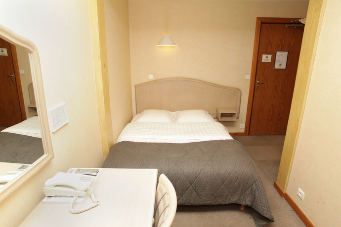 Imagen de la habitación del Hotel Au Lion. Foto 3