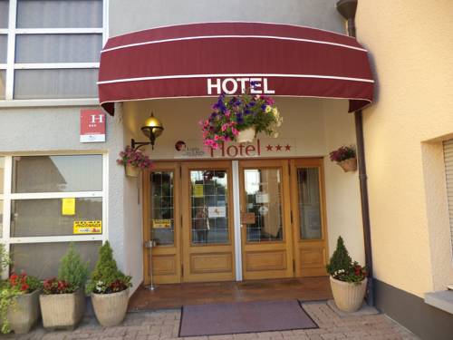 Imagen de la habitación del Hotel Au Logis Des Ours Belfort Nord. Foto 2