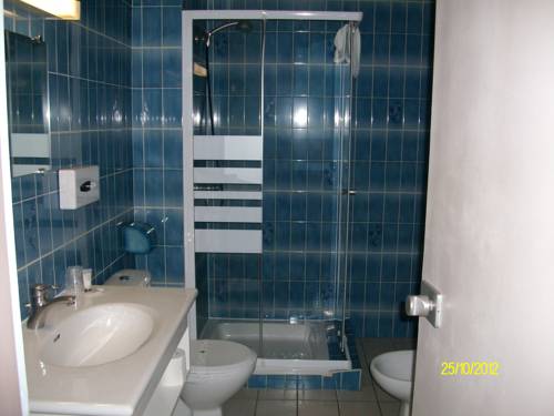 Imagen de la habitación del Hotel Au Logis Des Ours Belfort Nord. Foto 15