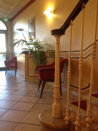 Imagen de los interiores del Hotel Au Nouvel. Foto 18