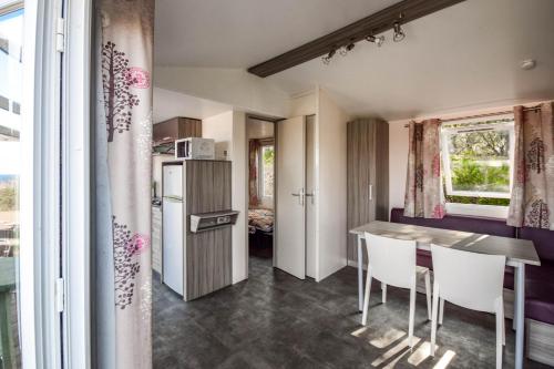 Imagen de la habitación del Hotel Au Paradis des Campeurs. Foto 4