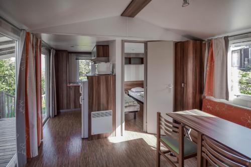 Imagen de la habitación del Hotel Au Paradis des Campeurs. Foto 5