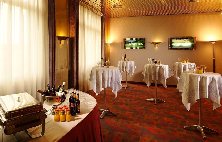 Imagen de los interiores del Hotel Au Parc. Foto 11
