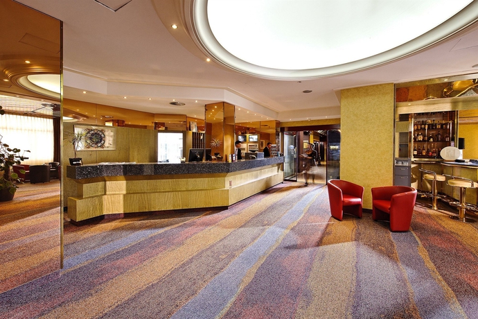 Imagen de los interiores del Hotel Au Parc. Foto 13