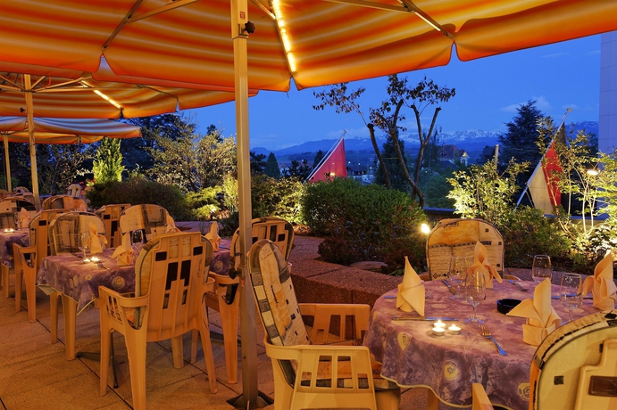 Imagen del bar/restaurante del Hotel Au Parc. Foto 5