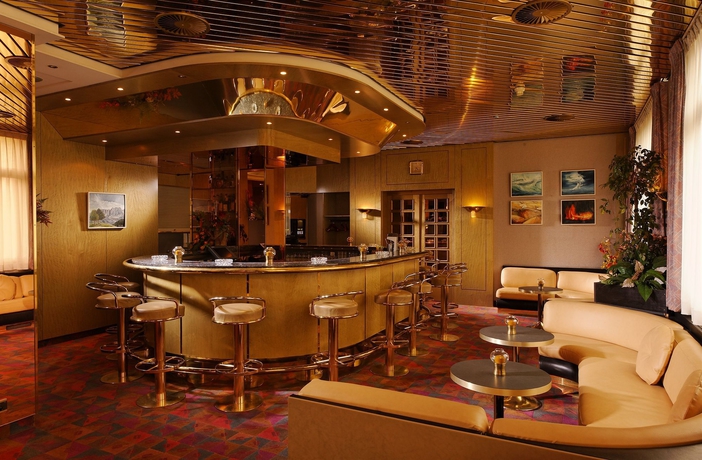 Imagen del bar/restaurante del Hotel Au Parc. Foto 6