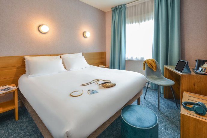 Imagen de la habitación del Hotel Au Petit Saint Jean Centre Beaune. Foto 6