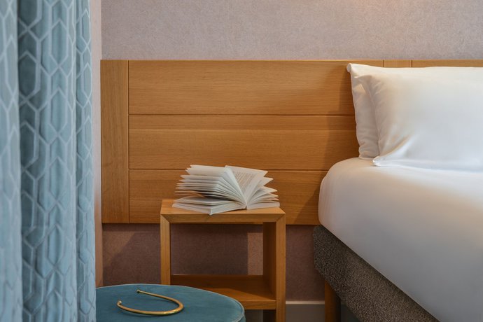 Imagen de la habitación del Hotel Au Petit Saint Jean Centre Beaune. Foto 8