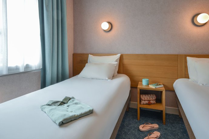 Imagen de la habitación del Hotel Au Petit Saint Jean Centre Beaune. Foto 12