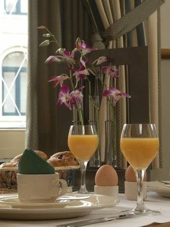 Imagen de la habitación del Hotel Au Prince Royal. Foto 15