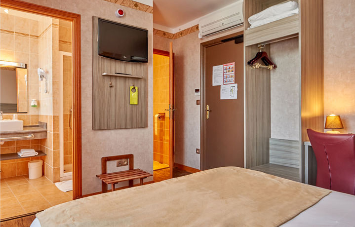 Imagen de la habitación del Hotel Au Relais Nivernais. Foto 3