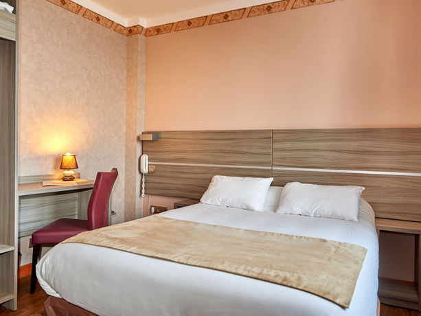 Imagen de la habitación del Hotel Au Relais Nivernais. Foto 5