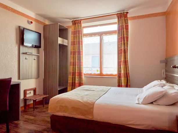 Imagen de la habitación del Hotel Au Relais Nivernais. Foto 6