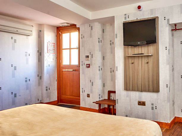 Imagen de la habitación del Hotel Au Relais Nivernais. Foto 8