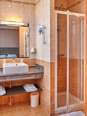 Imagen de la habitación del Hotel Au Relais Nivernais. Foto 11