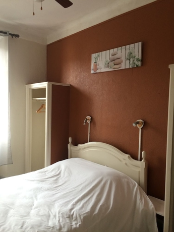 Imagen de la habitación del Hotel Au Royal. Foto 9