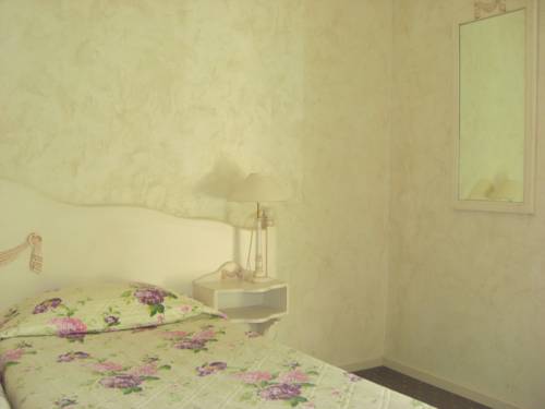 Imagen de la habitación del Hotel Au Sans Souci. Foto 12