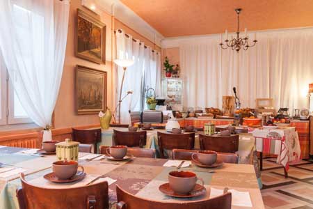 Imagen del bar/restaurante del Hotel Au Soleil D'or. Foto 3