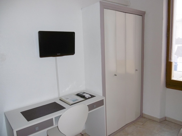 Imagen de la habitación del Hotel Au Tropico. Foto 7