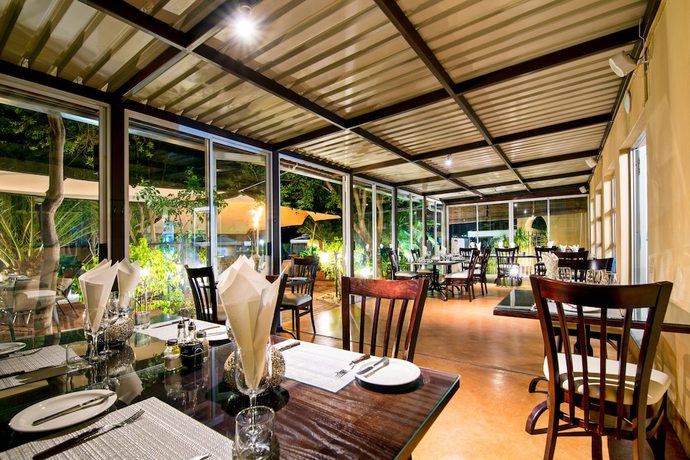 Imagen del bar/restaurante del Hotel Auas City. Foto 5