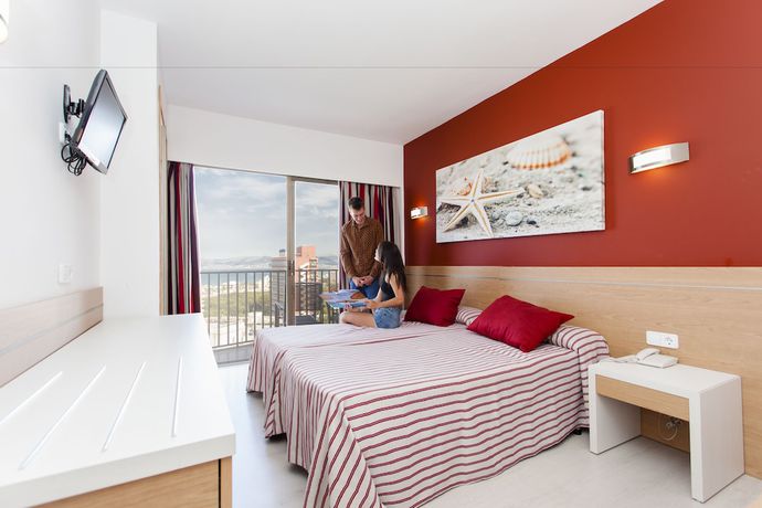 Imagen de la habitación del Hotel Aubamar Bali. Foto 5