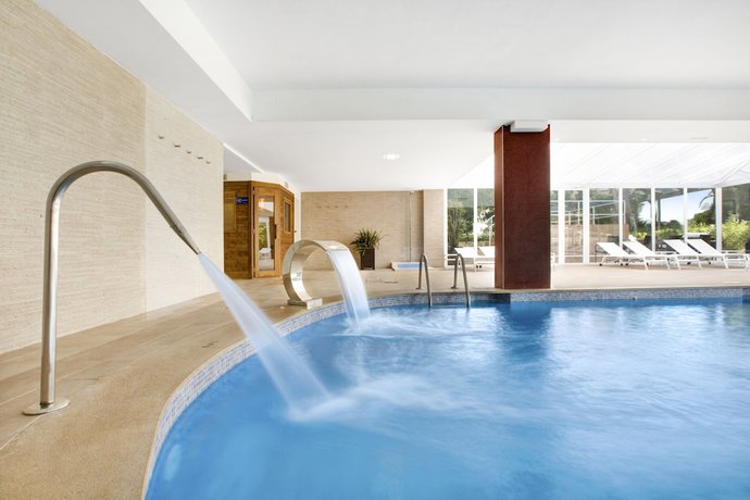 Imagen de la piscina del Hotel Aubamar Bali. Foto 19