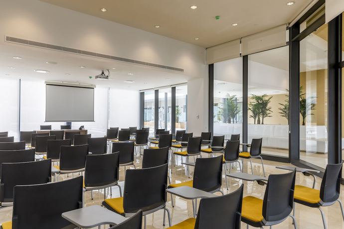 Imagen de los interiores del Hotel Aubamar Bali. Foto 16